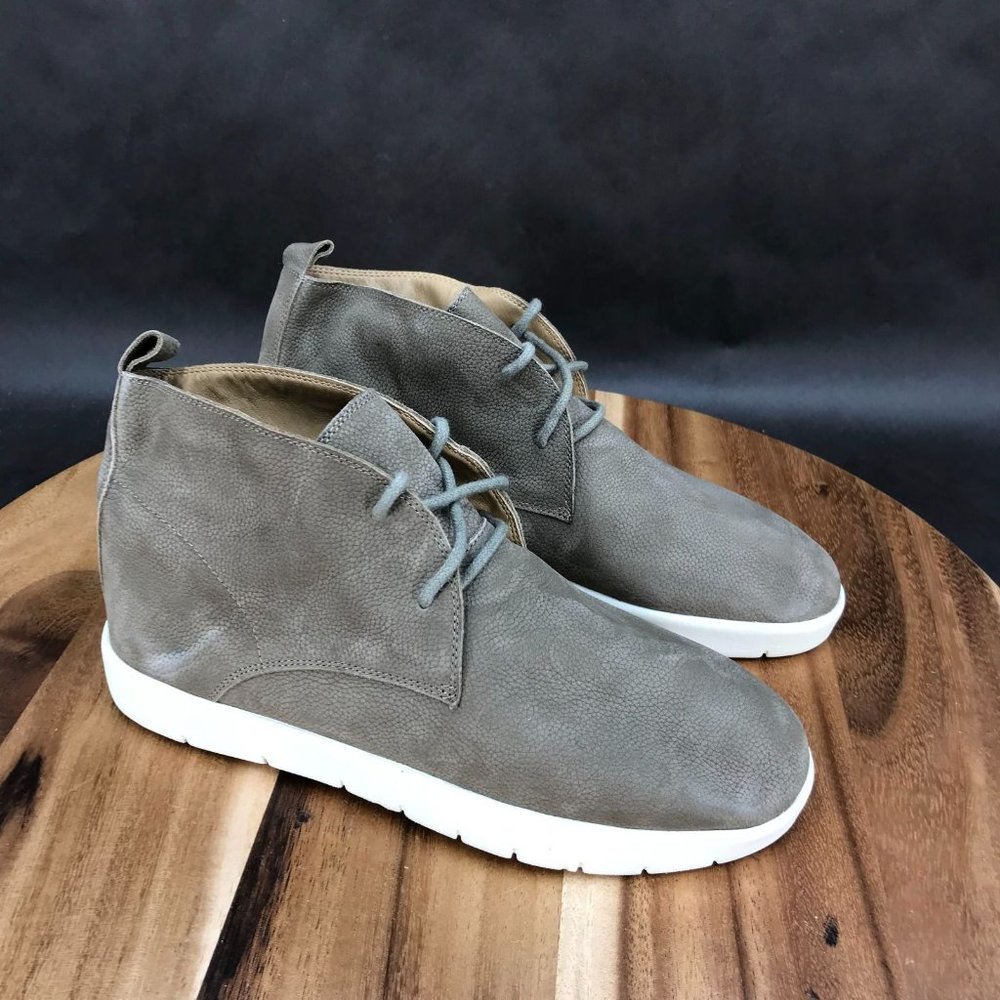 Lucky Brand Beige Leather Chukka Sneakers Shoes Lace Up Womens Size 6
